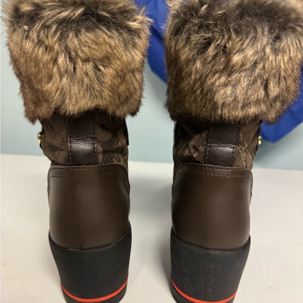 Guess Snow boots 8.5